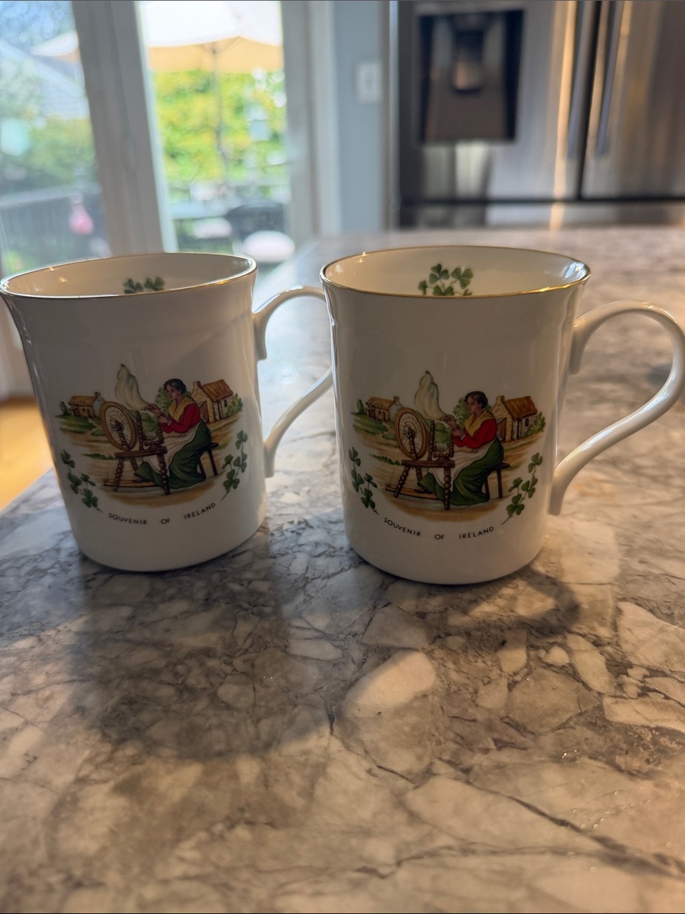 Set of 2 Porcelain Irish Cottage Scene Mug - White & Green